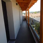 Nioplias Luxury Пефкохори