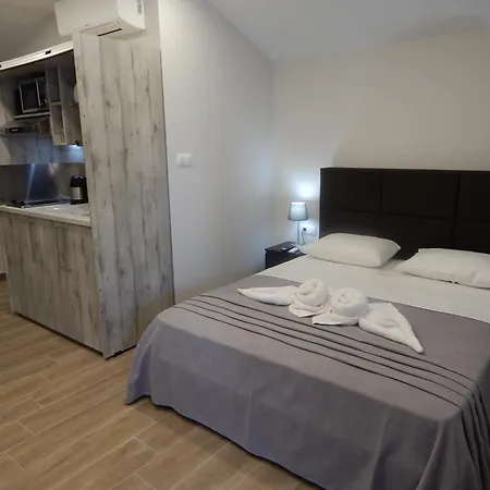 شقة فندقية Nioplias Luxury 3*