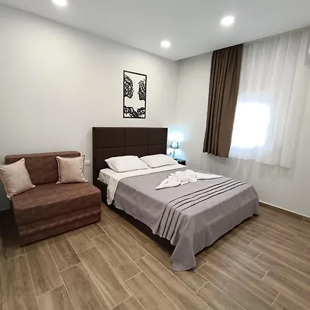 Nioplias Luxury Aparthotel 3*