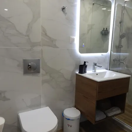 Nioplias Luxury شقة فندقية بيفكوهوري
