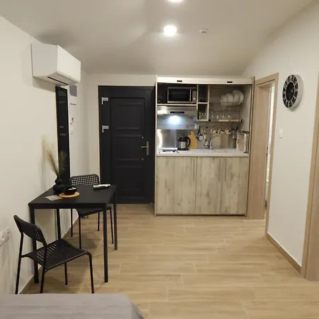 شقة فندقية Nioplias Luxury 3*