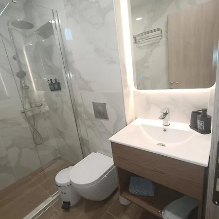 Nioplias Luxury شقة فندقية