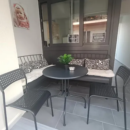 Nioplias Luxury شقة فندقية