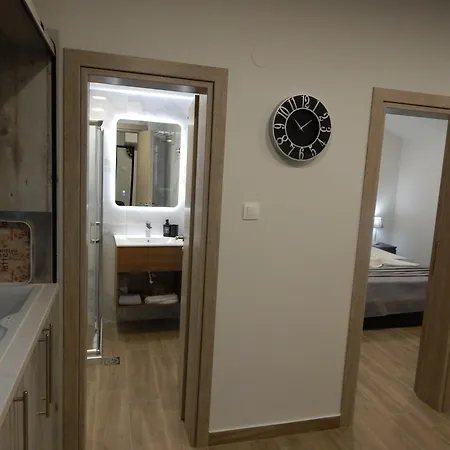 Nioplias Luxury شقة فندقية بيفكوهوري