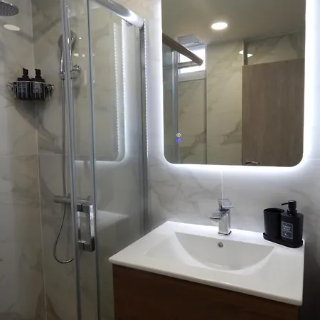 Nioplias Luxury Aparthotel