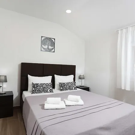 Nioplias Luxury 3*