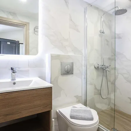 Nioplias Luxury شقة فندقية