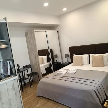 Nioplias Luxury