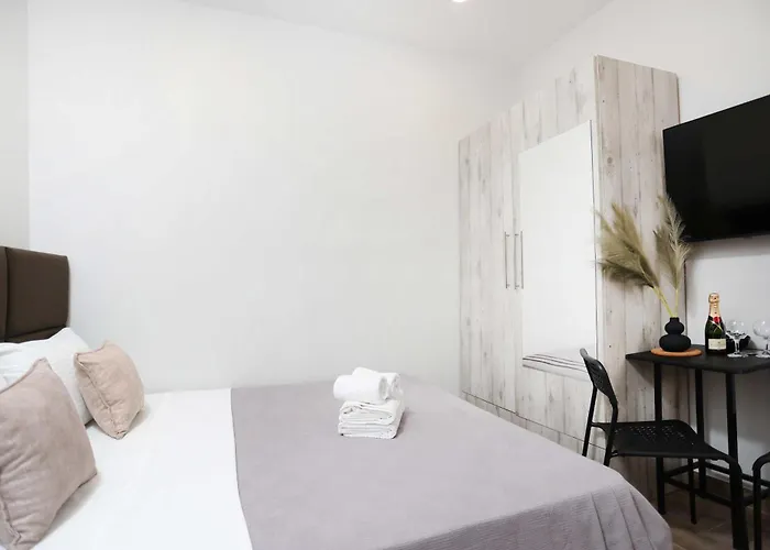 Nioplias Luxury Hotel de apartamente