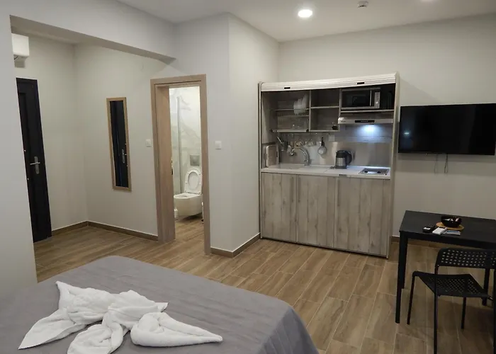 Nioplias Luxury