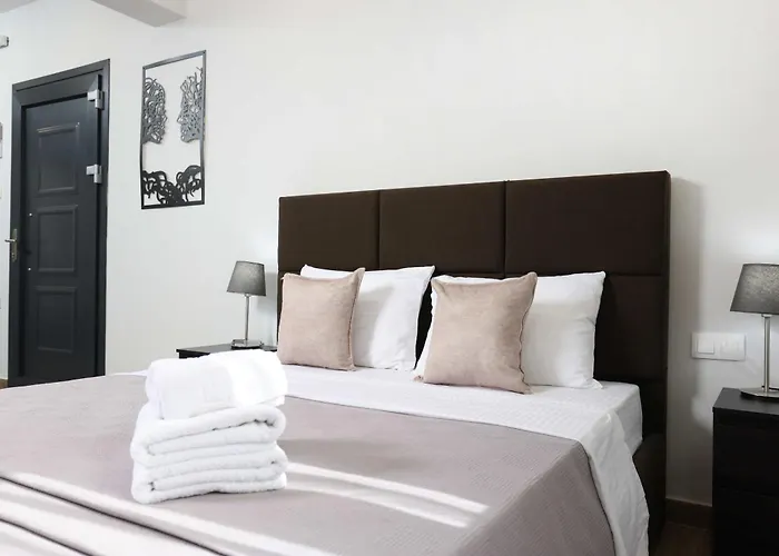 Nioplias Luxury