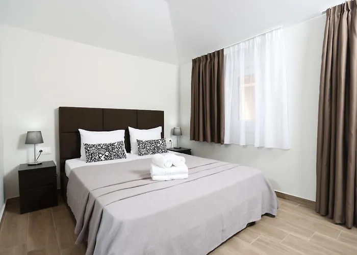 Nioplias Luxury Lejlighedshotel