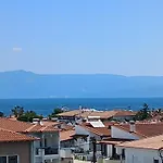 Lägenhetshotell Nioplias Luxury 3*